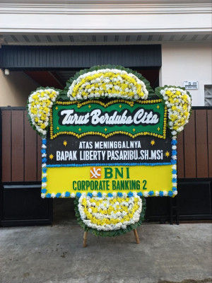 Papan Bunga Duka di Suradadi