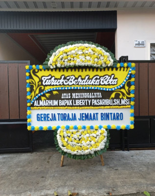 Papan Bunga Duka di Suradadi