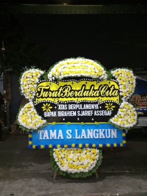 Papan Bunga Duka di Suradadi